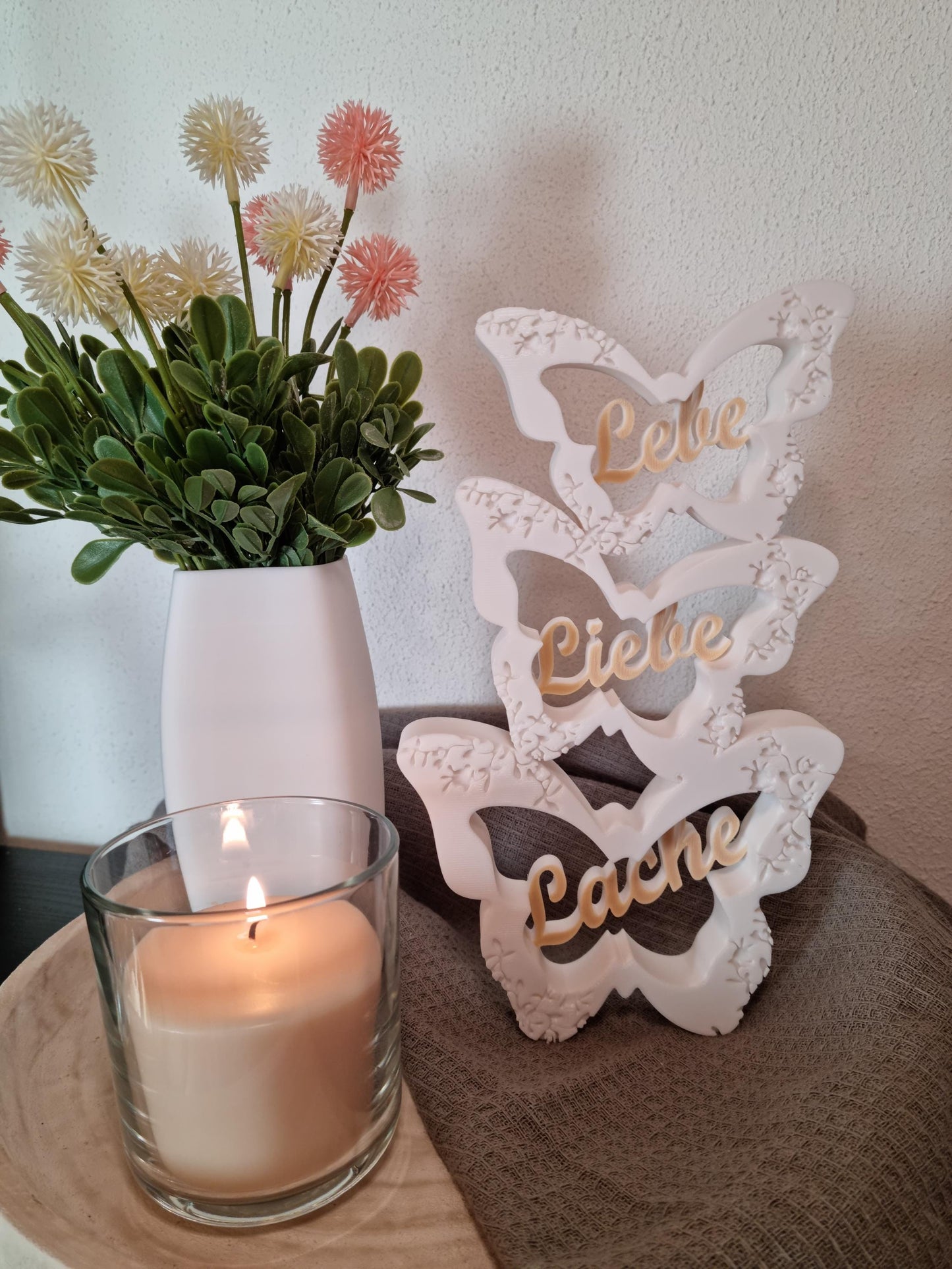 Seitenansicht Schmetterlinge-Aufsteller weiß beige - Selbststehende Deko