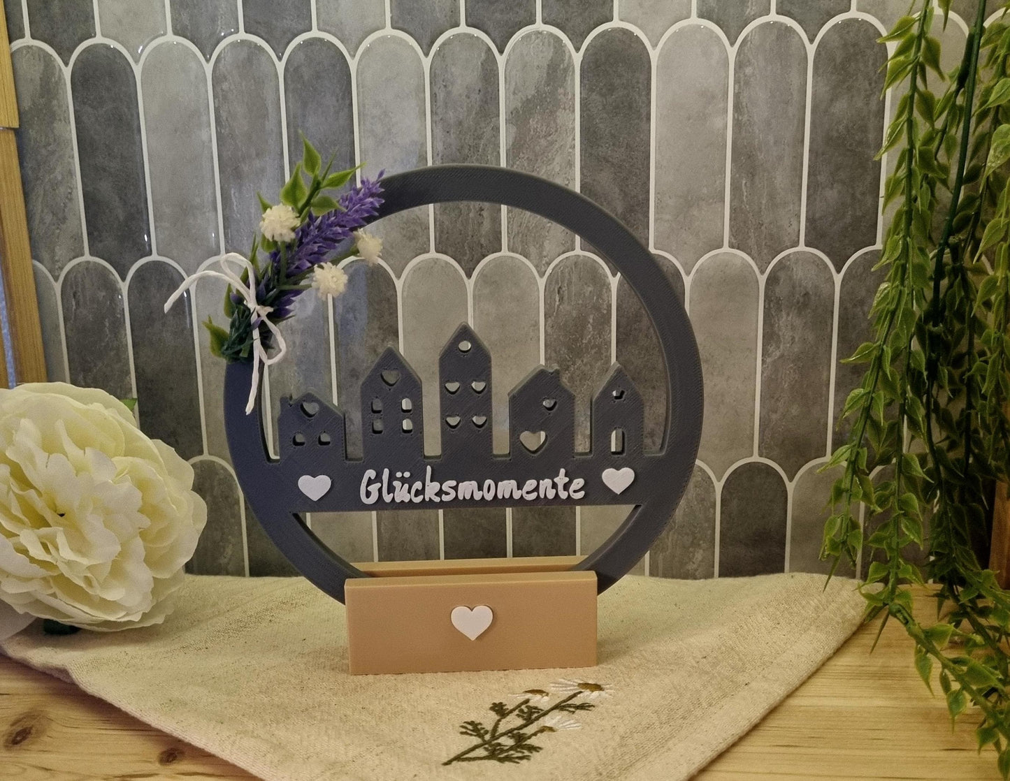 Deko-Ring 'Glücksmomente' mit Standfuß - 3D-gedruckte Tischdeko - Geschenkidee