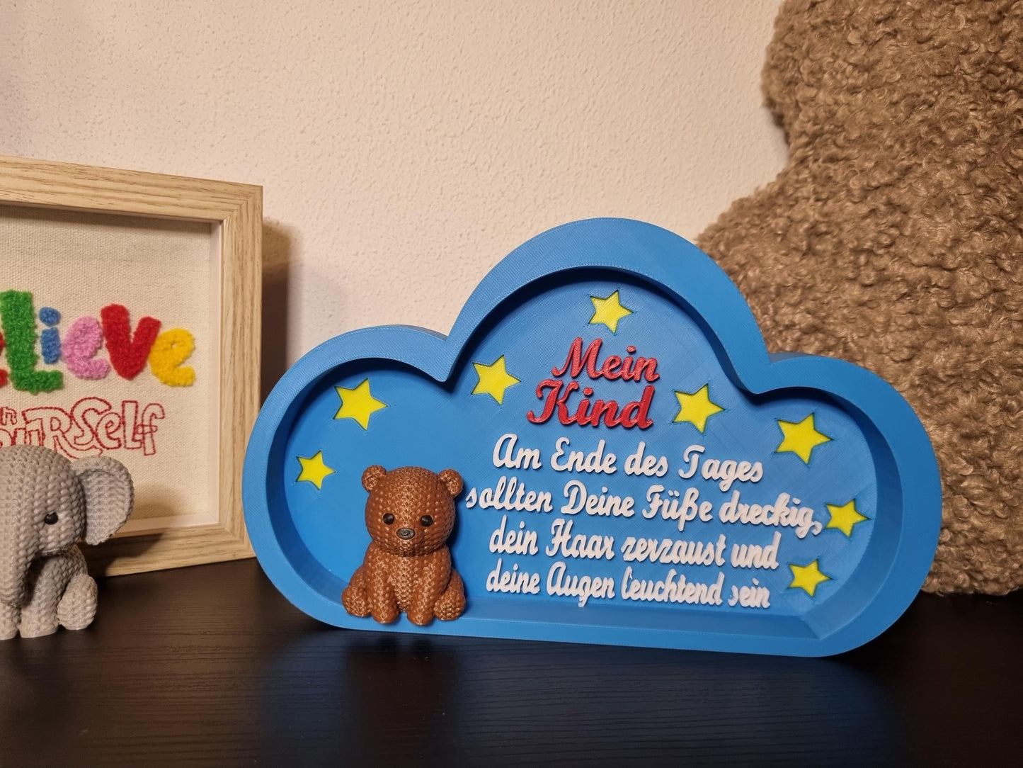 Verschiedene Ansichten mit Löwe, Bär und Giraffe