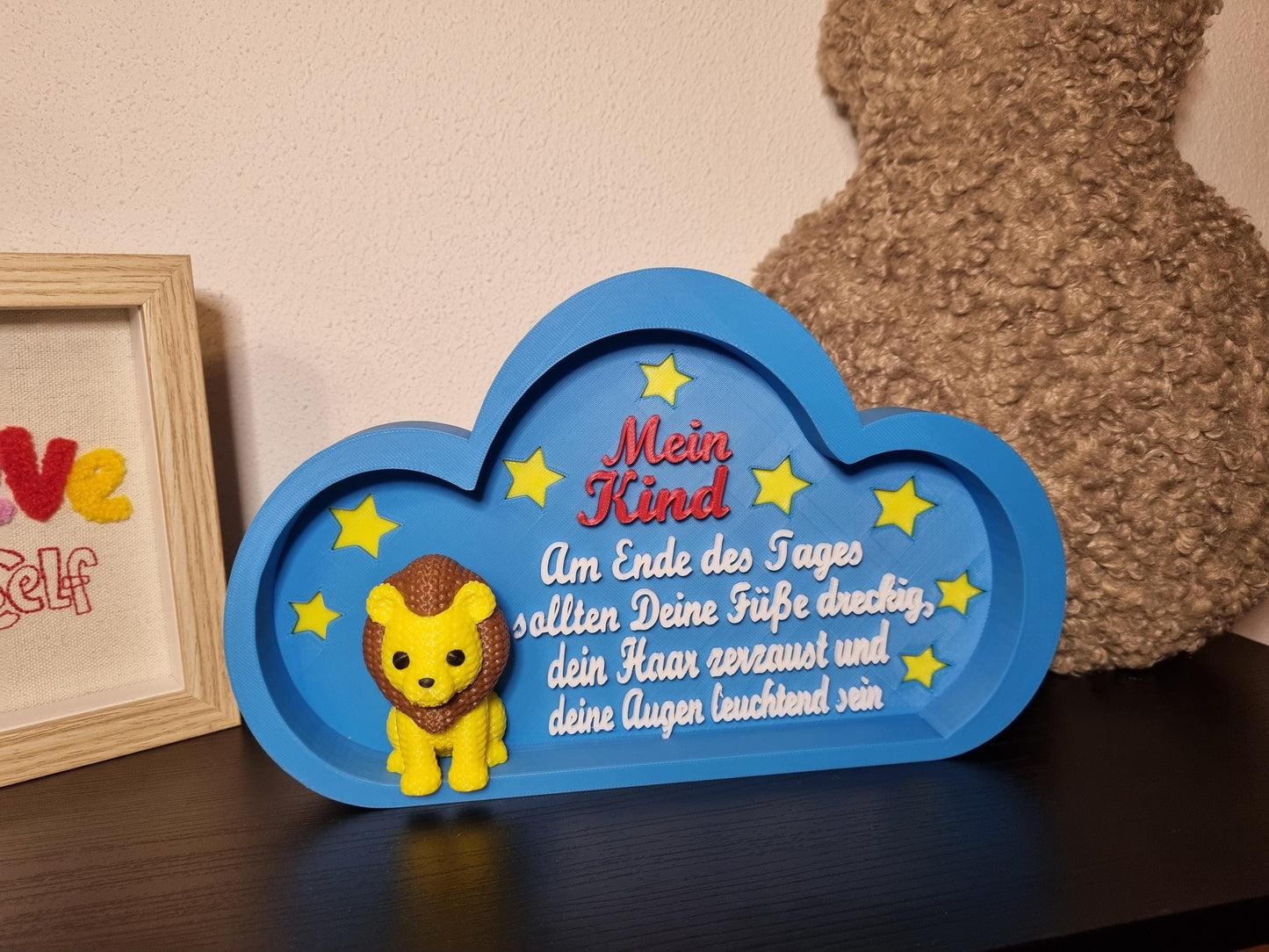 Verschiedene Ansichten mit Löwe, Bär und Giraffe