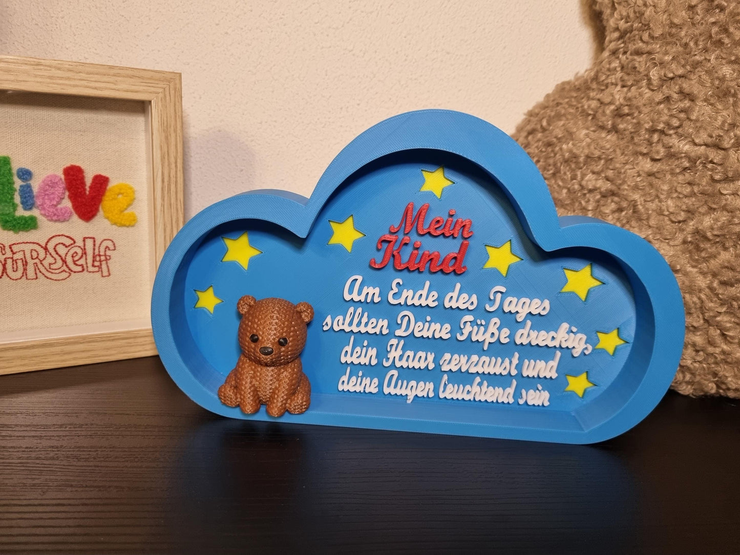 Verschiedene Ansichten mit Löwe, Bär und Giraffe