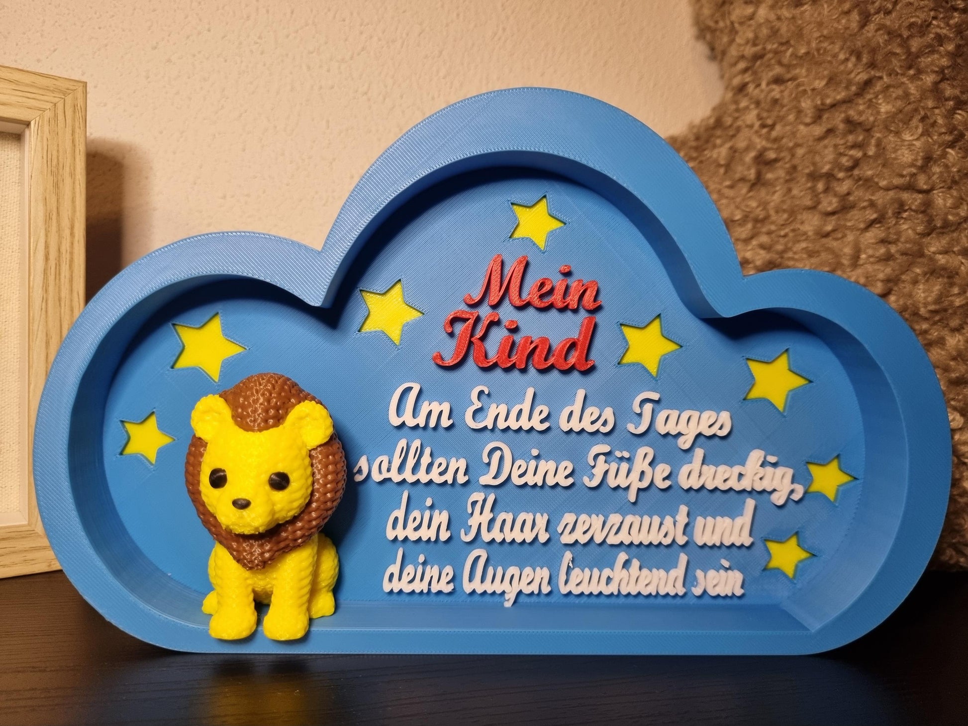 Verschiedene Ansichten mit Löwe, Bär und Giraffe
