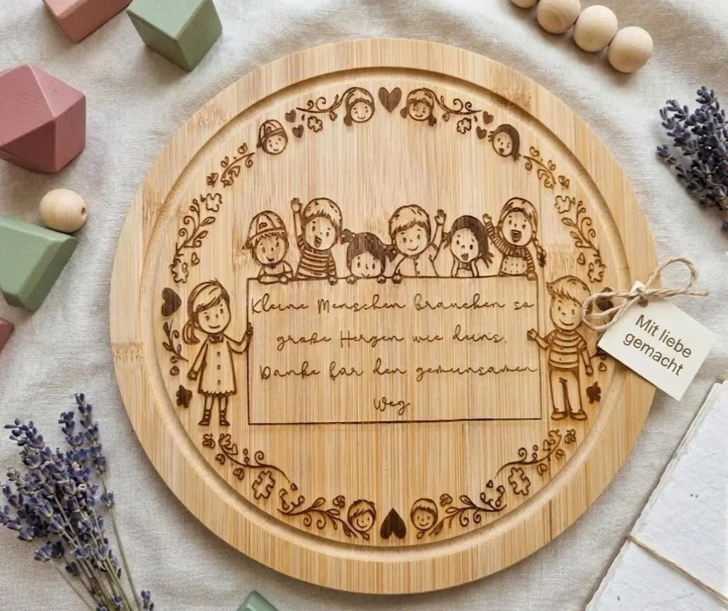 Holzplatte Geschenk Erzieherin Lehrerin, Lasergravur Kinder Motiv, Abschiedsgeschenk Kindergarten