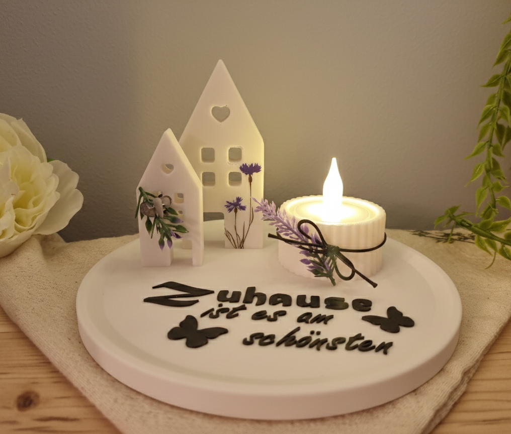 Dekoteller-Set 'Zuhause ist es am schönsten' mit 3D-Häusern und LED-Teelichthalter